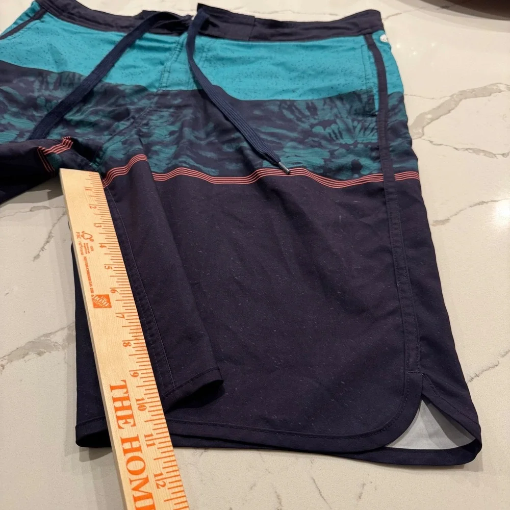 Men's Navy & Teal Patterned Swim Trunks